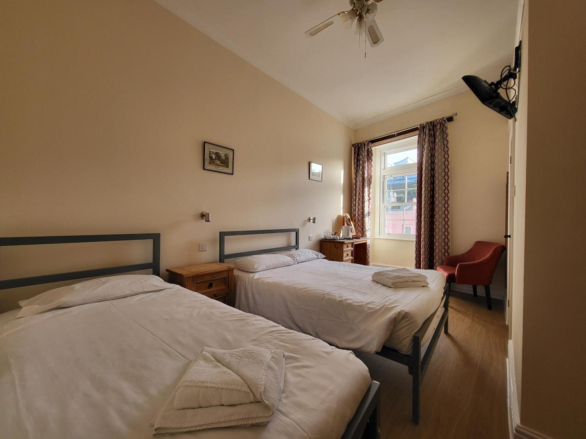 Royal Britannia Hotel Ilfracombe Esterno foto